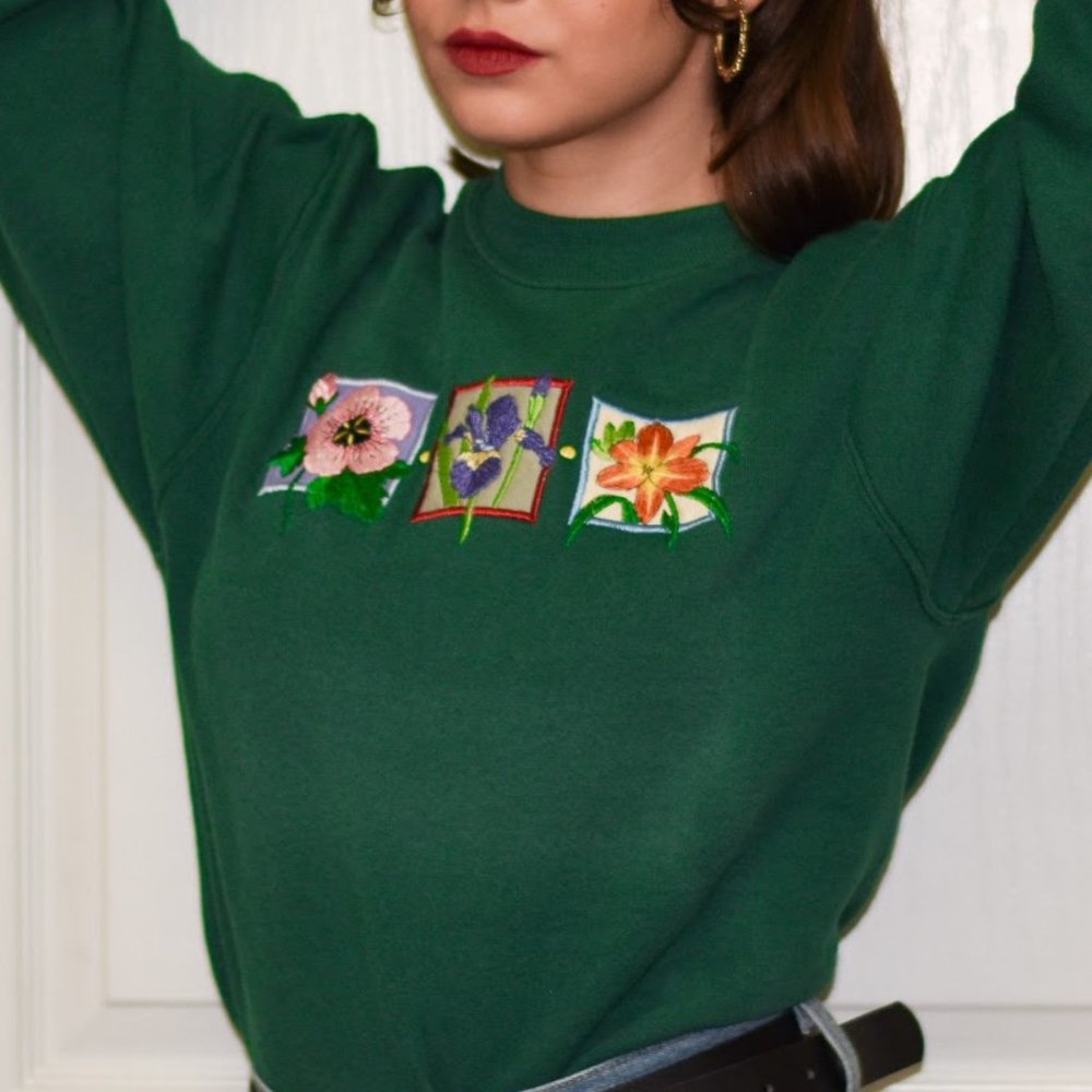 Floral Embroidered Green Sweatshirt
